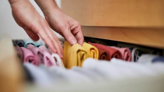 A cluttered home can be a big turnoff for potential buyers. Here are some shortcuts to get your house organized and show-ready.